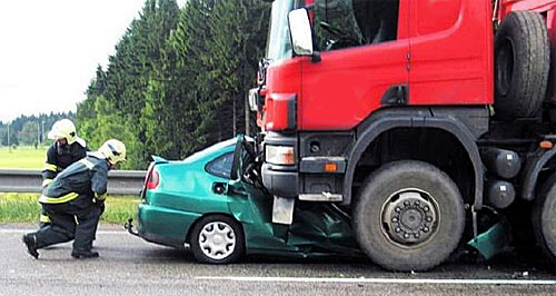 Head on crash with Truck