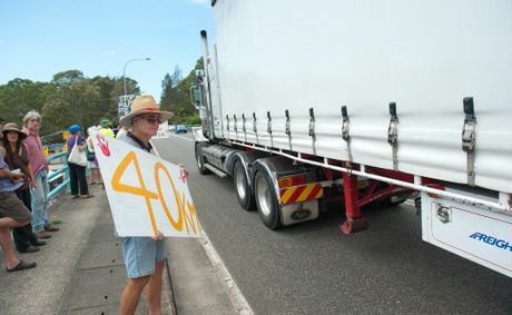 Urunga protest againts speeding trucks