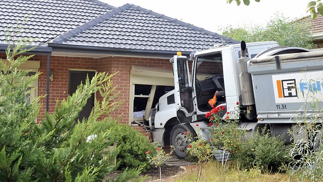 Sand Truck smashes into Adelaide house 2011